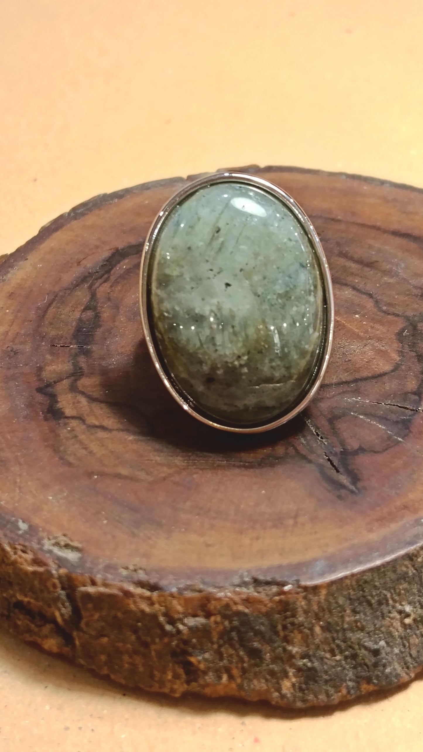 Anello in acciaio con labradorite naturale regolabile