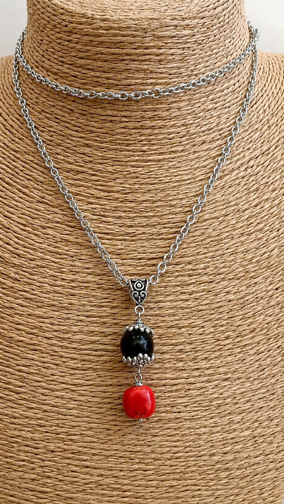 Collana Su Coccu e Corallo irregolare